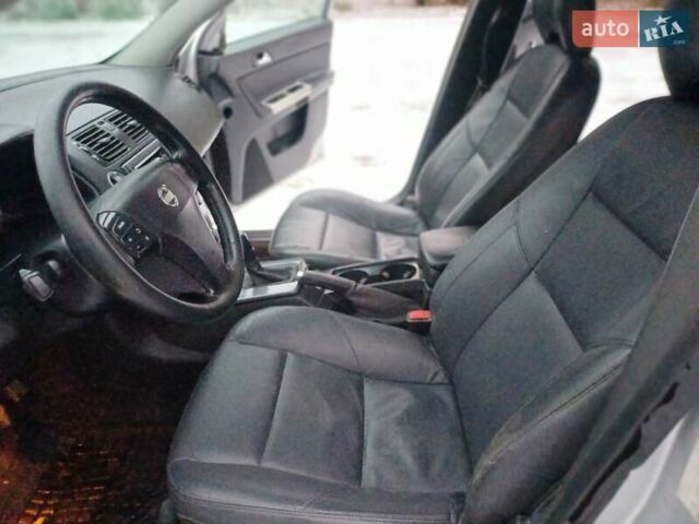 Сірий Вольво V50, об'ємом двигуна 2 л та пробігом 385 тис. км за 4650 $, фото 16 на Automoto.ua