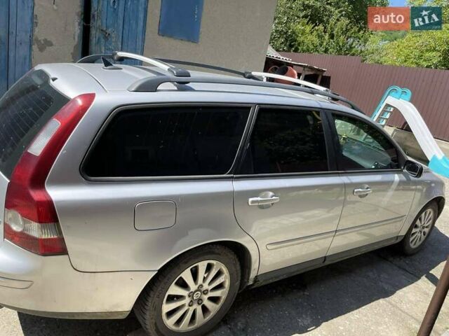 Серый Вольво В50, объемом двигателя 2 л и пробегом 400 тыс. км за 4200 $, фото 17 на Automoto.ua