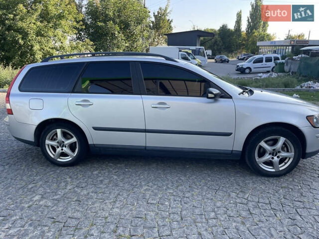 Вольво В50 2004 в Хмельницком на Automoto.ua Серый Вольво В50, объемом двигателя 1.8 л и пробегом 323 тыс. км за 6100 $, фото 3 на Automoto.ua