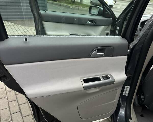 Сірий Вольво V50, об'ємом двигуна 2 л та пробігом 290 тис. км за 6400 $, фото 20 на Automoto.ua