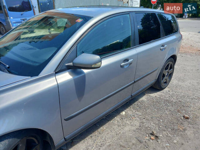 Сірий Вольво V50, об'ємом двигуна 2 л та пробігом 278 тис. км за 6000 $, фото 10 на Automoto.ua