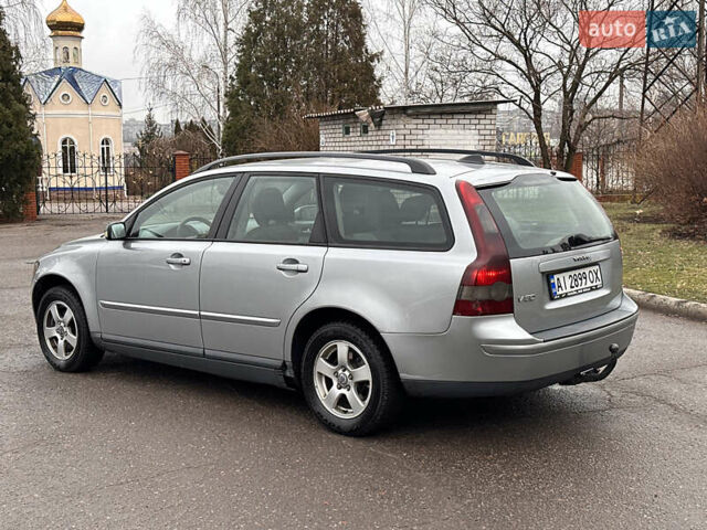 Сірий Вольво V50, об'ємом двигуна 1.6 л та пробігом 243 тис. км за 5500 $, фото 5 на Automoto.ua