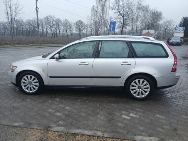 Серый Вольво В50, объемом двигателя 2 л и пробегом 350 тыс. км за 2300 $, фото 5 на Automoto.ua