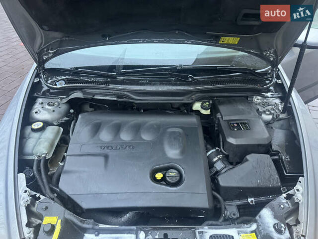 Серый Вольво В50, объемом двигателя 2 л и пробегом 281 тыс. км за 4650 $, фото 13 на Automoto.ua