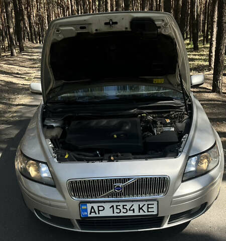 Сірий Вольво V50, об'ємом двигуна 2 л та пробігом 272 тис. км за 5800 $, фото 32 на Automoto.ua