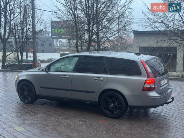 Серый Вольво В50, объемом двигателя 2 л и пробегом 281 тыс. км за 4650 $, фото 6 на Automoto.ua