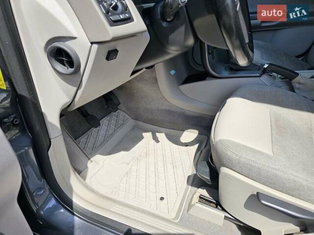 Вольво В50 2005 в Виннице на Automoto.ua Серый Вольво В50, объемом двигателя 1.8 л и пробегом 262 тыс. км за 5755 $, фото 2 на Automoto.ua