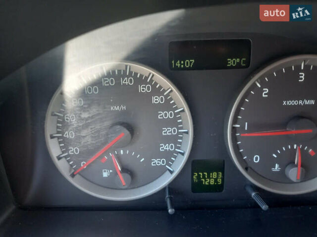 Сірий Вольво V50, об'ємом двигуна 2 л та пробігом 278 тис. км за 6000 $, фото 12 на Automoto.ua