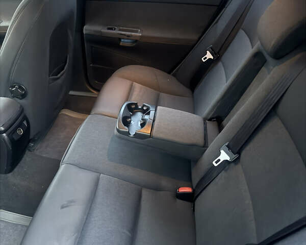 Серый Вольво В50, объемом двигателя 2 л и пробегом 281 тыс. км за 4650 $, фото 10 на Automoto.ua