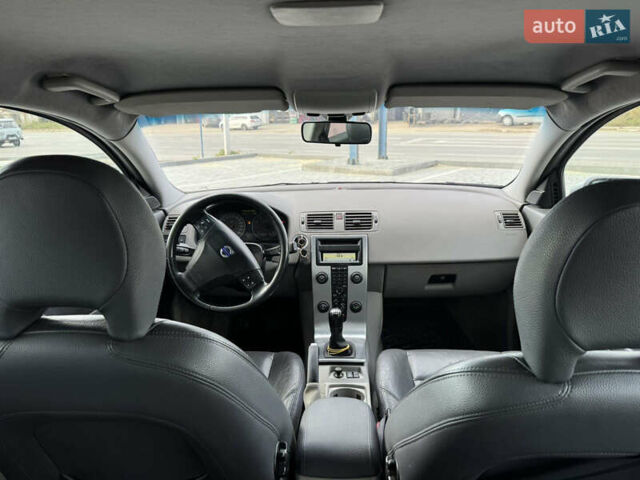 Вольво В50 2005 в Ивано-Франковске на Automoto.ua Серый Вольво В50, объемом двигателя 2.5 л и пробегом 382 тыс. км за 6750 $, фото 13 на Automoto.ua