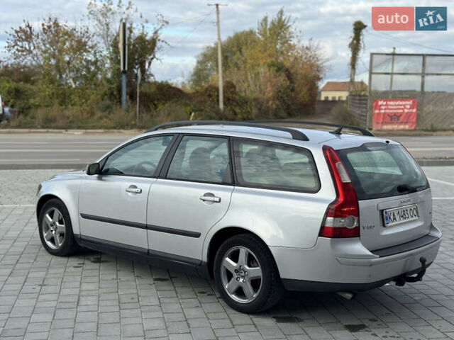 Вольво В50 2005 в Ивано-Франковске на Automoto.ua Серый Вольво В50, объемом двигателя 2.5 л и пробегом 382 тыс. км за 6750 $, фото 9 на Automoto.ua