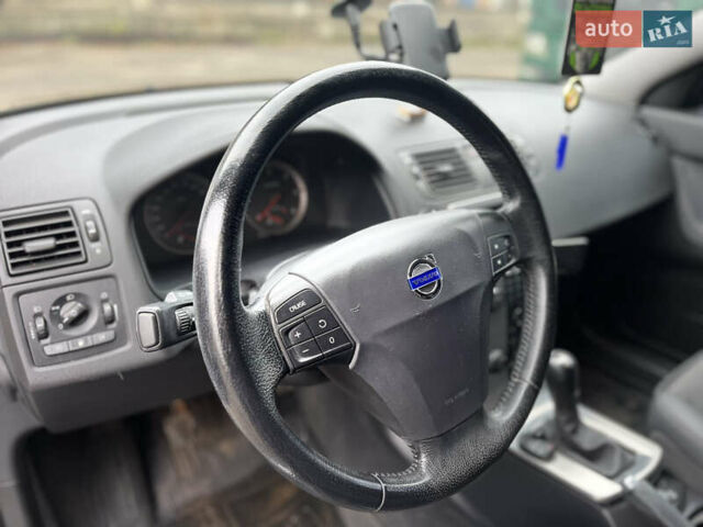Вольво В50 2006 в Виннице на Automoto.ua Серый Вольво В50, объемом двигателя 2 л и пробегом 160 тыс. км за 3299 $, фото 13 на Automoto.ua