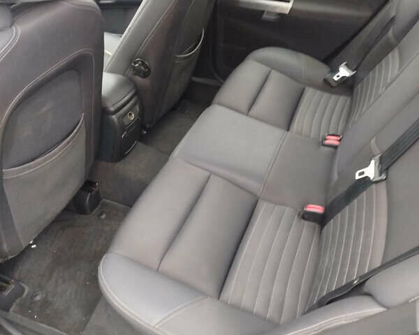 Сірий Вольво V50, об'ємом двигуна 2 л та пробігом 300 тис. км за 2750 $, фото 7 на Automoto.ua