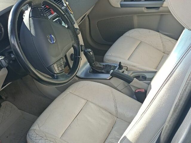 Сірий Вольво V50, об'ємом двигуна 1.8 л та пробігом 267 тис. км за 6500 $, фото 6 на Automoto.ua