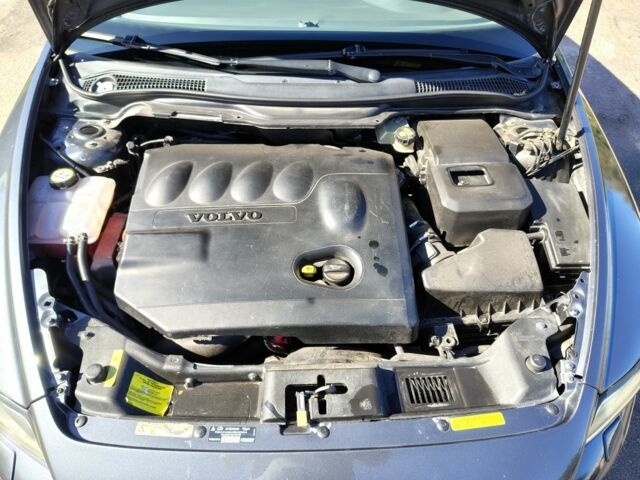 Серый Вольво В50, объемом двигателя 2 л и пробегом 260 тыс. км за 6200 $, фото 7 на Automoto.ua