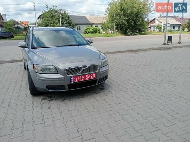 Сірий Вольво V50, об'ємом двигуна 0 л та пробігом 220 тис. км за 4700 $, фото 2 на Automoto.ua
