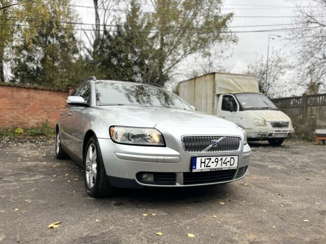 Вольво В50 2006 в Виннице на Automoto.ua Серый Вольво В50, объемом двигателя 2 л и пробегом 150 тыс. км за 3350 $, фото 8 на Automoto.ua