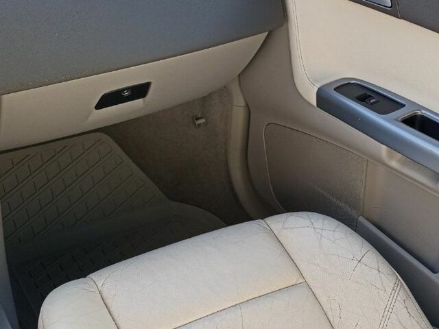 Сірий Вольво V50, об'ємом двигуна 1.8 л та пробігом 267 тис. км за 6500 $, фото 2 на Automoto.ua