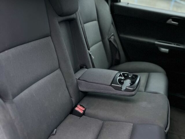 Серый Вольво В50, объемом двигателя 2 л и пробегом 200 тыс. км за 2600 $, фото 12 на Automoto.ua