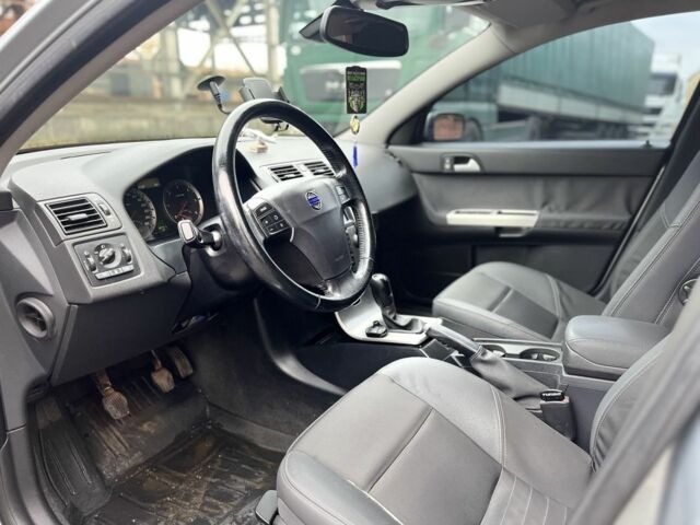 Вольво В50 2006 в Виннице на Automoto.ua Серый Вольво В50, объемом двигателя 2 л и пробегом 150 тыс. км за 3350 $, фото 11 на Automoto.ua
