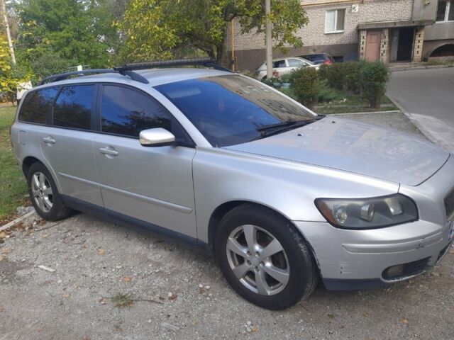 Сірий Вольво V50, об'ємом двигуна 2 л та пробігом 270 тис. км за 4800 $, фото 4 на Automoto.ua