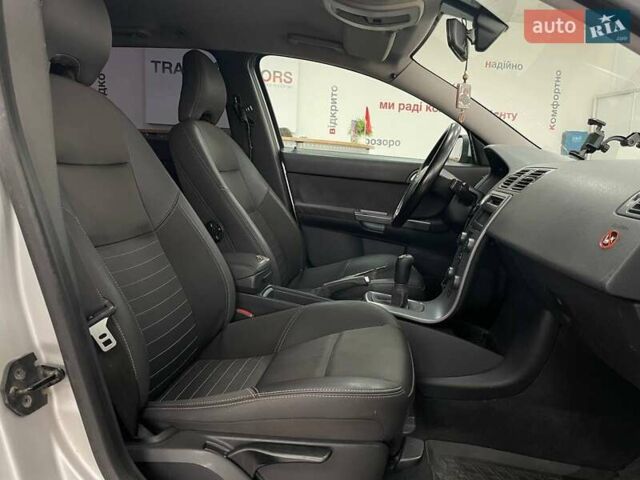 Серый Вольво В50, объемом двигателя 2 л и пробегом 400 тыс. км за 4690 $, фото 28 на Automoto.ua