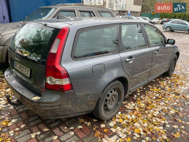 Вольво В50 2006 в Киеве на Automoto.ua Серый Вольво В50, объемом двигателя 1.56 л и пробегом 302 тыс. км за 5300 $, фото 6 на Automoto.ua