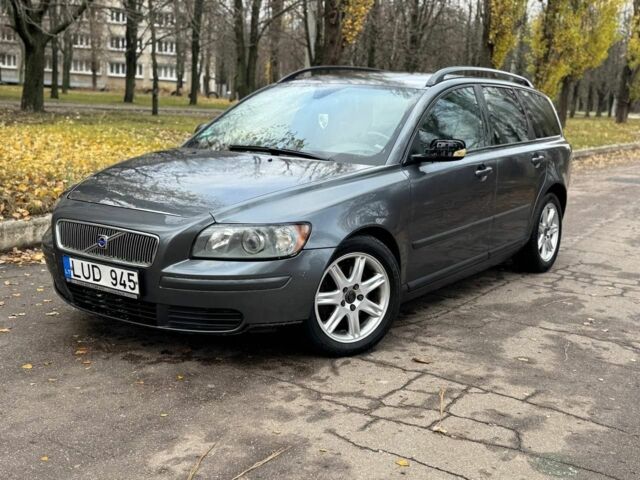 Сірий Вольво V50, об'ємом двигуна 2 л та пробігом 306 тис. км за 2700 $, фото 2 на Automoto.ua