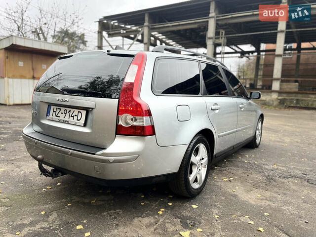 Вольво В50 2006 в Виннице на Automoto.ua Серый Вольво В50, объемом двигателя 2 л и пробегом 160 тыс. км за 3299 $, фото 3 на Automoto.ua