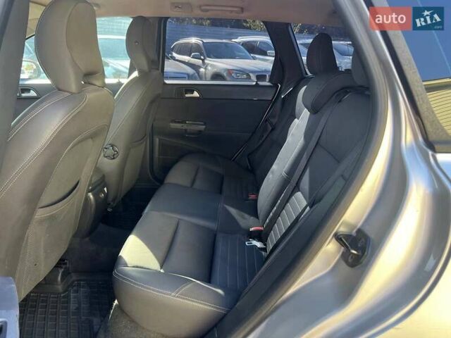 Серый Вольво В50, объемом двигателя 2 л и пробегом 400 тыс. км за 4490 $, фото 9 на Automoto.ua