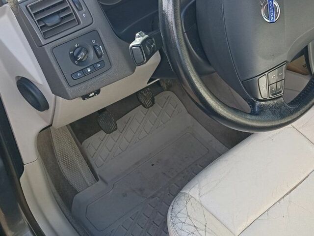 Сірий Вольво V50, об'ємом двигуна 1.8 л та пробігом 267 тис. км за 6500 $, фото 3 на Automoto.ua