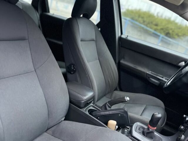 Серый Вольво В50, объемом двигателя 2 л и пробегом 200 тыс. км за 2600 $, фото 10 на Automoto.ua