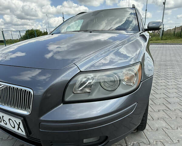 Серый Вольво В50, объемом двигателя 1.56 л и пробегом 308 тыс. км за 6000 $, фото 9 на Automoto.ua