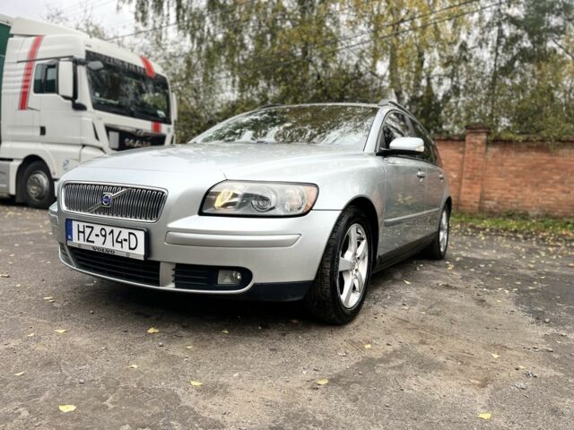 Вольво В50 2006 в Виннице на Automoto.ua Серый Вольво В50, объемом двигателя 2 л и пробегом 150 тыс. км за 3350 $, фото 1 на Automoto.ua