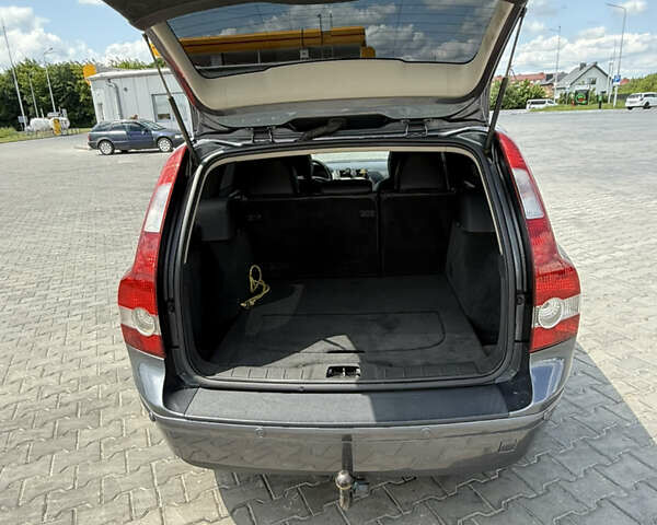 Серый Вольво В50, объемом двигателя 1.56 л и пробегом 308 тыс. км за 6000 $, фото 13 на Automoto.ua