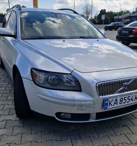 Сірий Вольво V50, об'ємом двигуна 2.44 л та пробігом 317 тис. км за 6600 $, фото 9 на Automoto.ua