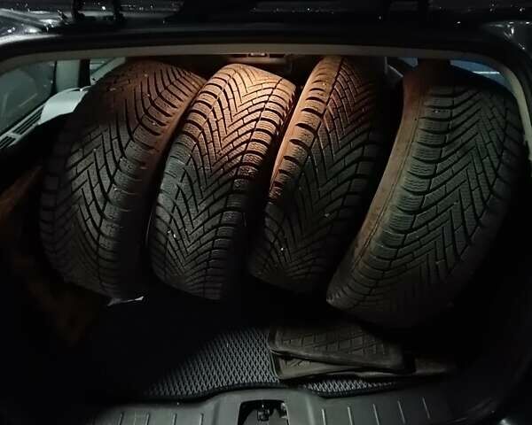 Серый Вольво В50, объемом двигателя 2 л и пробегом 305 тыс. км за 5400 $, фото 10 на Automoto.ua