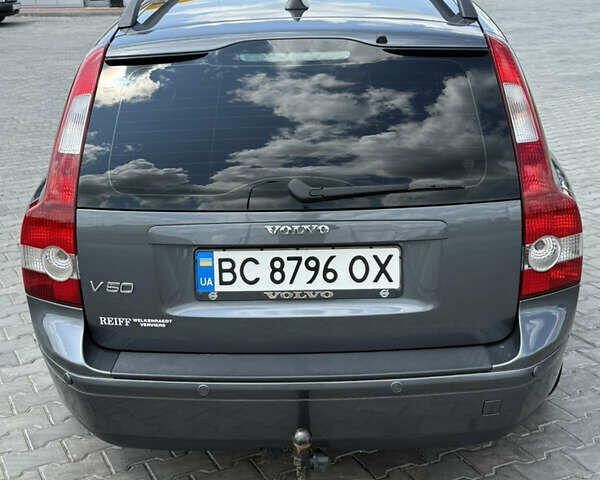 Серый Вольво В50, объемом двигателя 1.56 л и пробегом 308 тыс. км за 6000 $, фото 5 на Automoto.ua