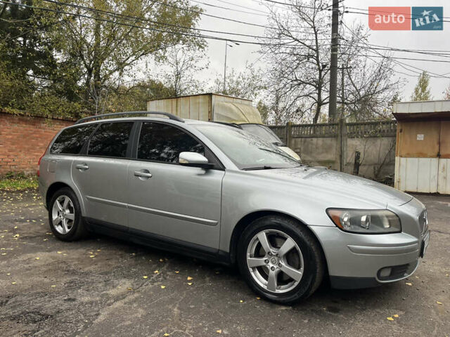 Вольво В50 2006 в Виннице на Automoto.ua Серый Вольво В50, объемом двигателя 2 л и пробегом 160 тыс. км за 3299 $, фото 9 на Automoto.ua