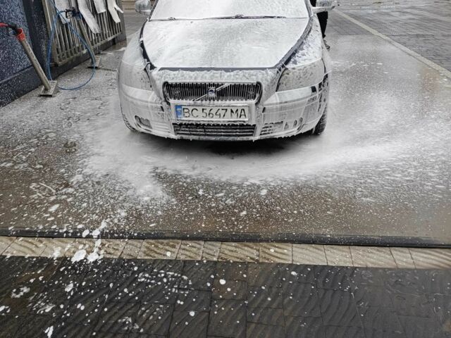 Сірий Вольво V50, об'ємом двигуна 1.8 л та пробігом 275 тис. км за 4900 $, фото 1 на Automoto.ua