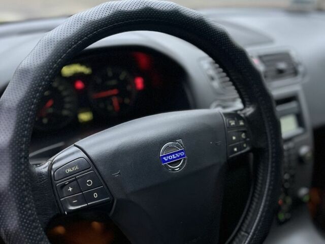 Серый Вольво В50, объемом двигателя 2 л и пробегом 200 тыс. км за 2600 $, фото 13 на Automoto.ua