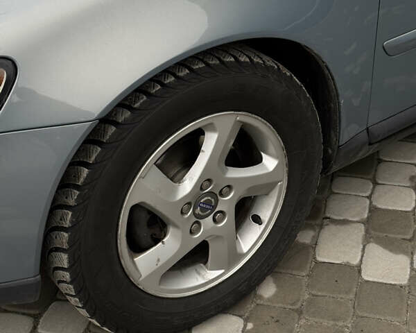 Сірий Вольво V50, об'ємом двигуна 1.56 л та пробігом 244 тис. км за 6900 $, фото 4 на Automoto.ua