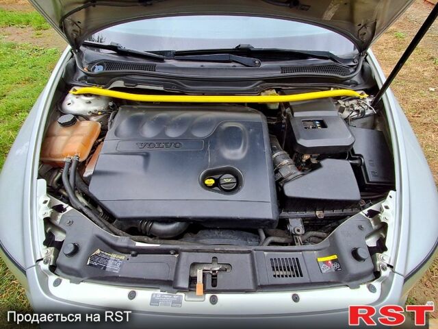 Сірий Вольво V50, об'ємом двигуна 2 л та пробігом 298 тис. км за 7000 $, фото 6 на Automoto.ua