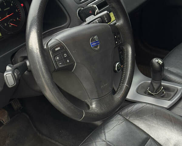 Сірий Вольво V50, об'ємом двигуна 1.56 л та пробігом 244 тис. км за 6900 $, фото 6 на Automoto.ua