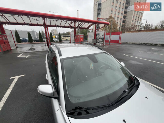 Сірий Вольво V50, об'ємом двигуна 1.56 л та пробігом 274 тис. км за 6200 $, фото 18 на Automoto.ua