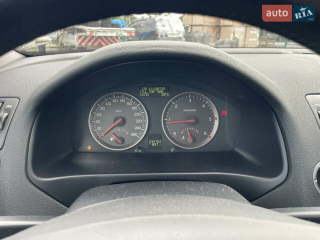 Сірий Вольво V50, об'ємом двигуна 1.6 л та пробігом 234 тис. км за 5500 $, фото 12 на Automoto.ua