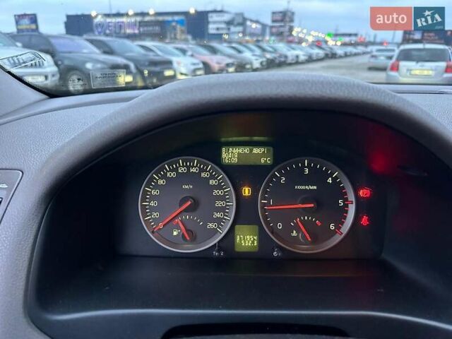 Сірий Вольво V50, об'ємом двигуна 2 л та пробігом 370 тис. км за 7140 $, фото 15 на Automoto.ua