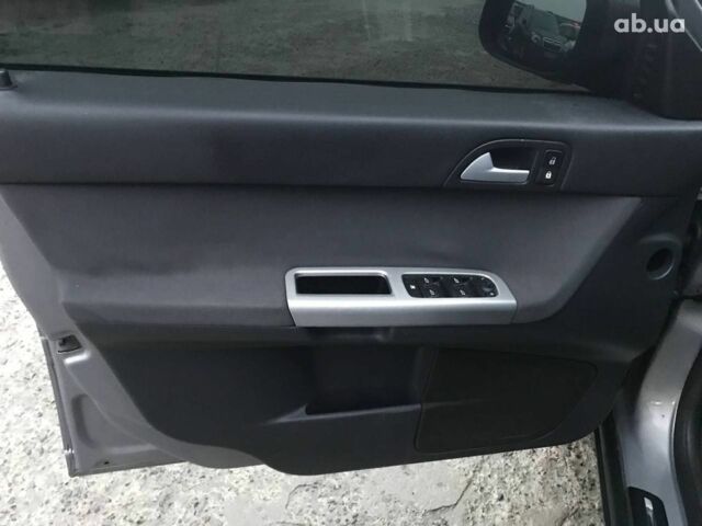 Серый Вольво В50, объемом двигателя 1.6 л и пробегом 367 тыс. км за 6490 $, фото 8 на Automoto.ua