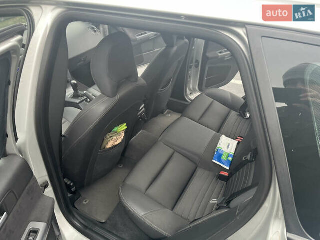 Сірий Вольво V50, об'ємом двигуна 1.56 л та пробігом 274 тис. км за 6200 $, фото 2 на Automoto.ua