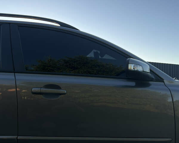 Серый Вольво В50, объемом двигателя 2 л и пробегом 261 тыс. км за 6600 $, фото 34 на Automoto.ua